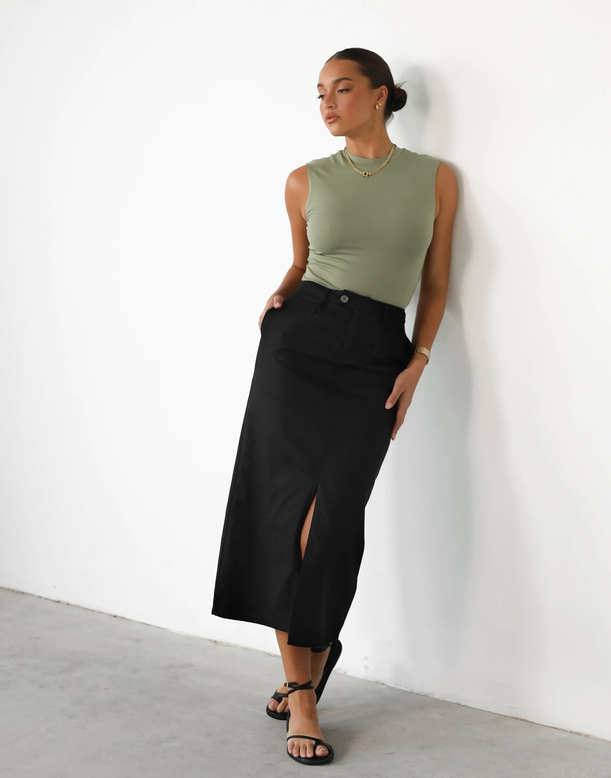 Leiya Midi Skirt (Black)