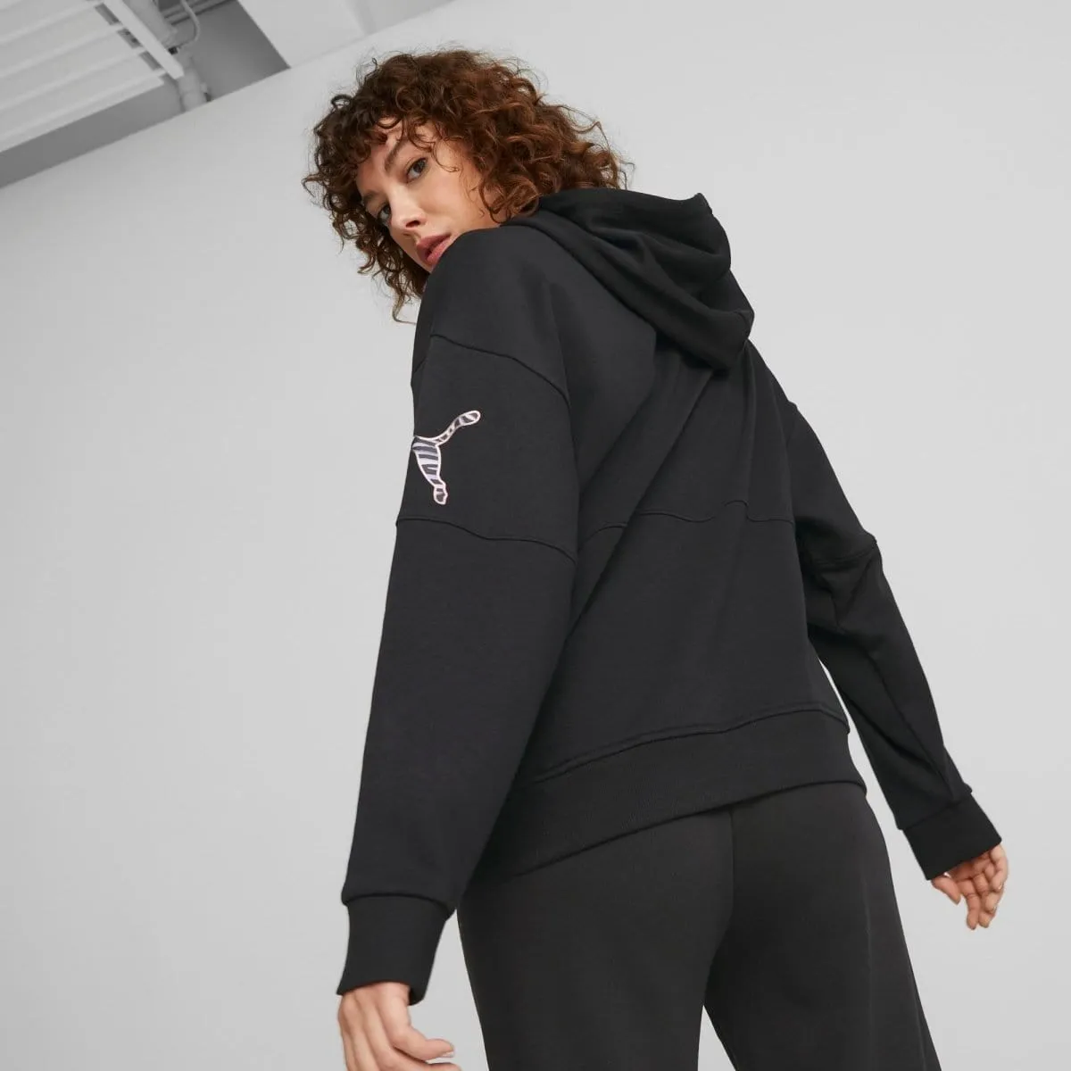 PUMA WOMEN'S NOVA SHINE BLACK HOODIE